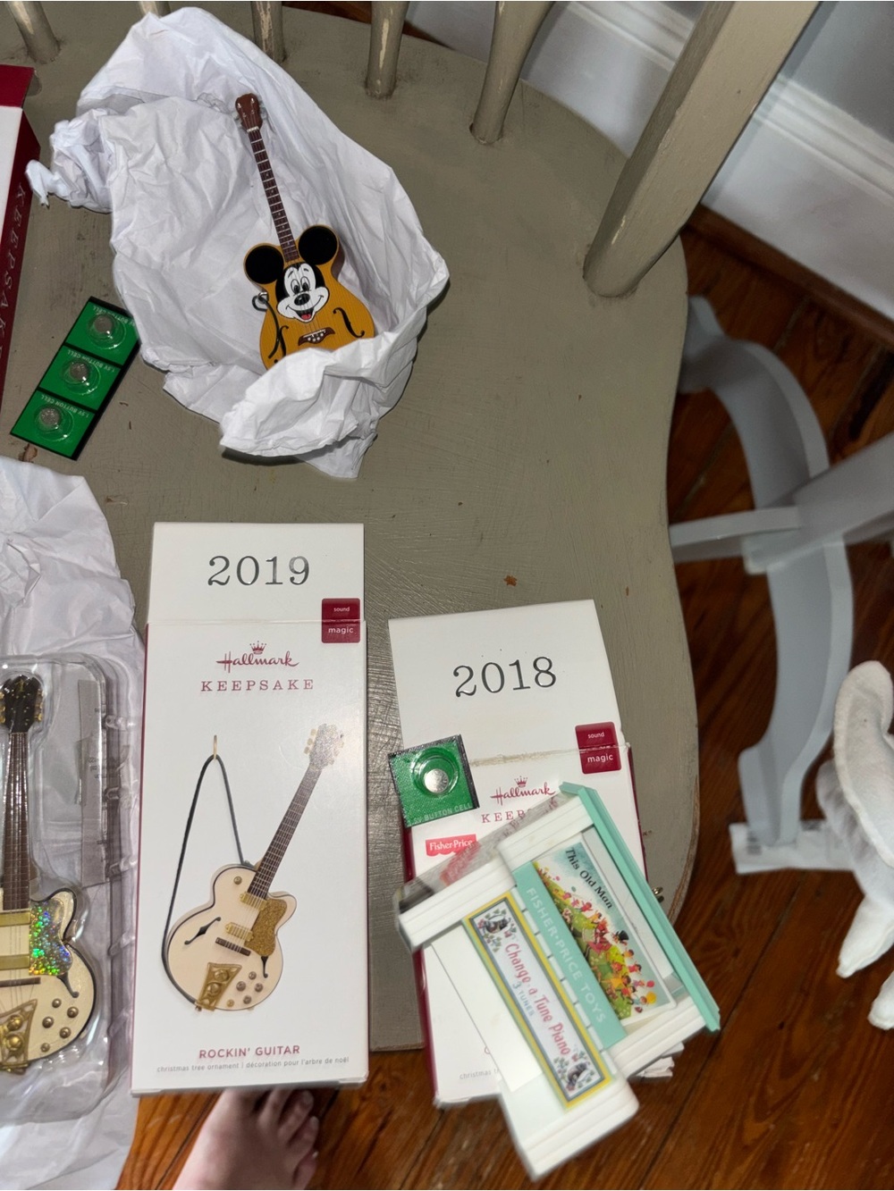 Guitar bundle. Hallmark magic - Picture 3 of 6